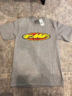 NWT - Men’s FMF Short Sleeve Graphic Tee in Gray size S